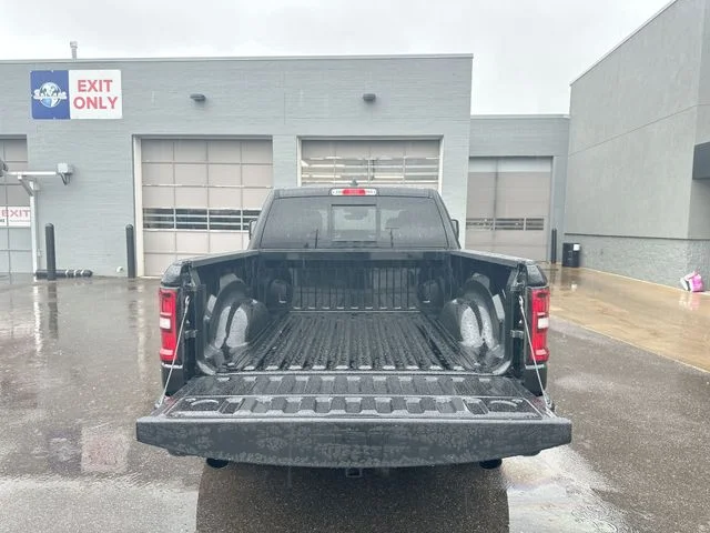 New 2026 Diamond Black Crystal Pearl-Coat Exterior Paint RAM Big Horn/Lone Star image 25