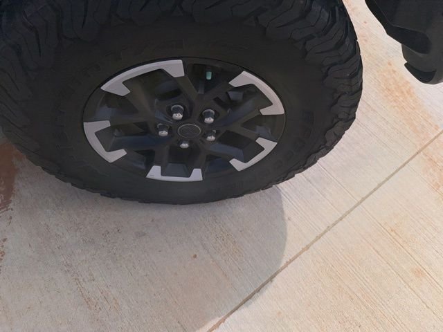 Used 2024 White Jeep Rubicon 4xe image 7