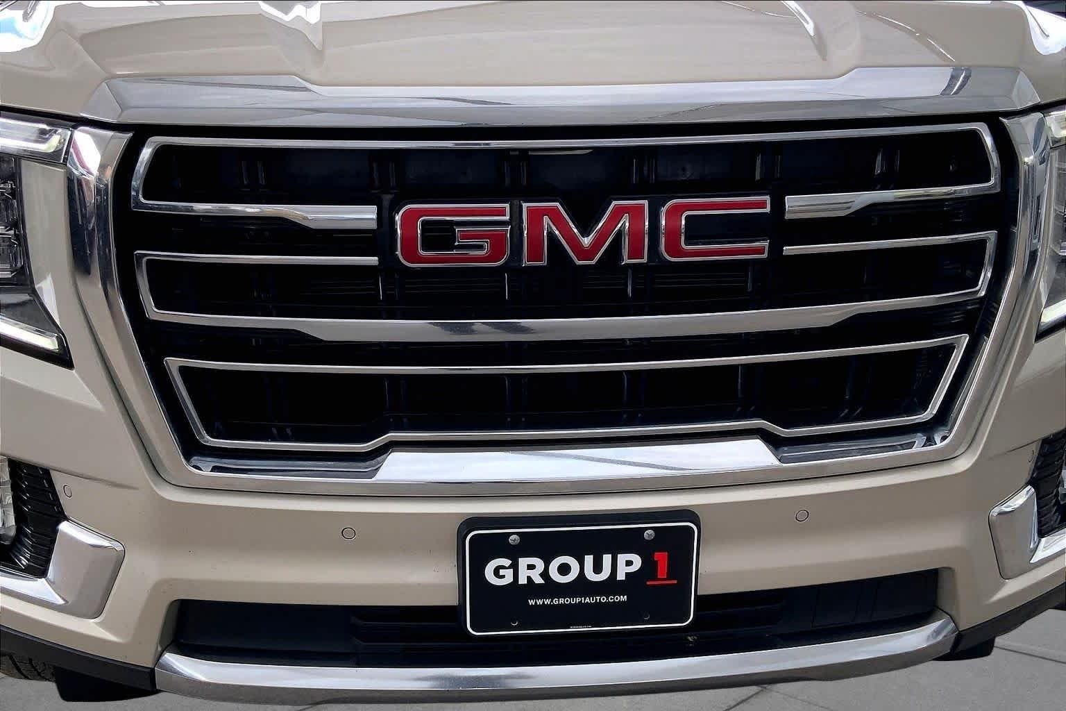 Used 2023 Pearl Beige Metallic GMC SLT image 31