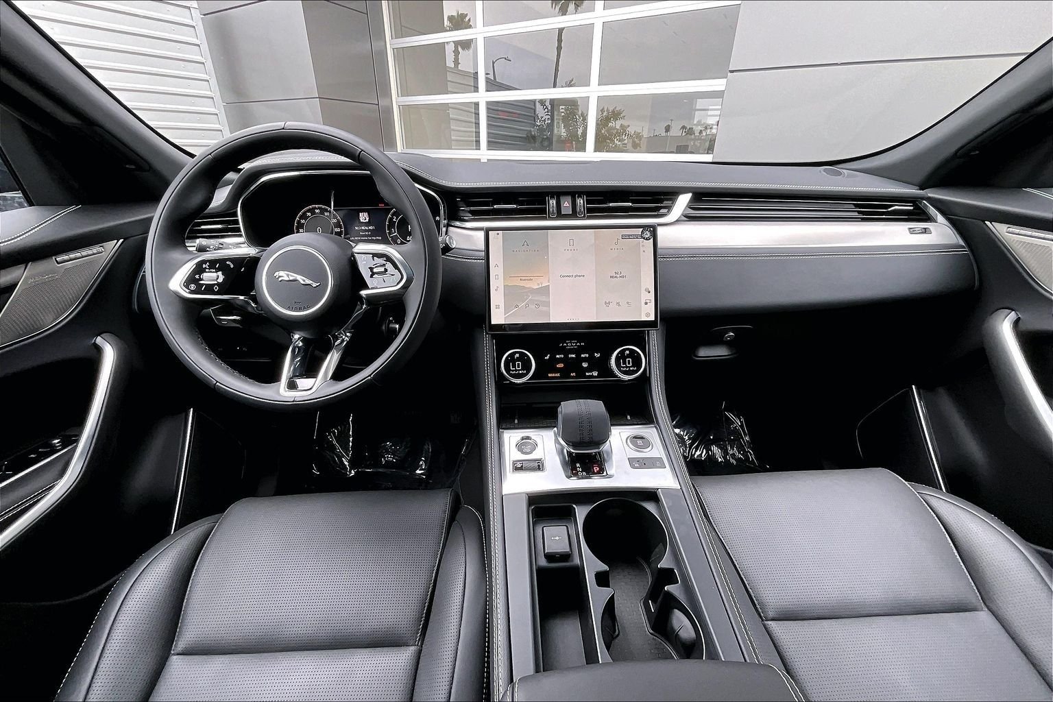 New 2026 Eiger Grey Jaguar P250 R-Dynamic S image 5