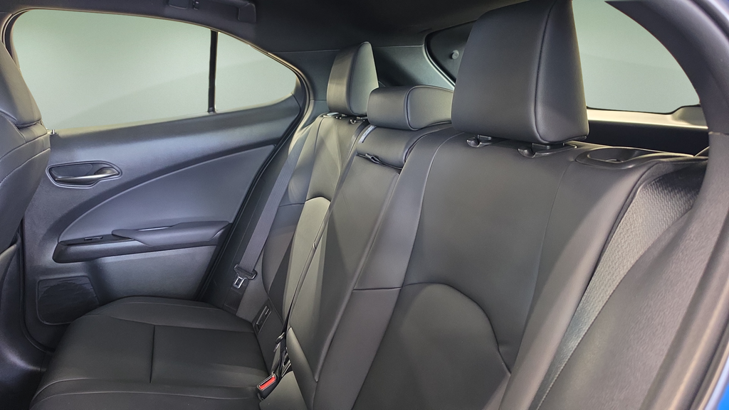 Certified Used 2023  Lexus 250h Premium image 19
