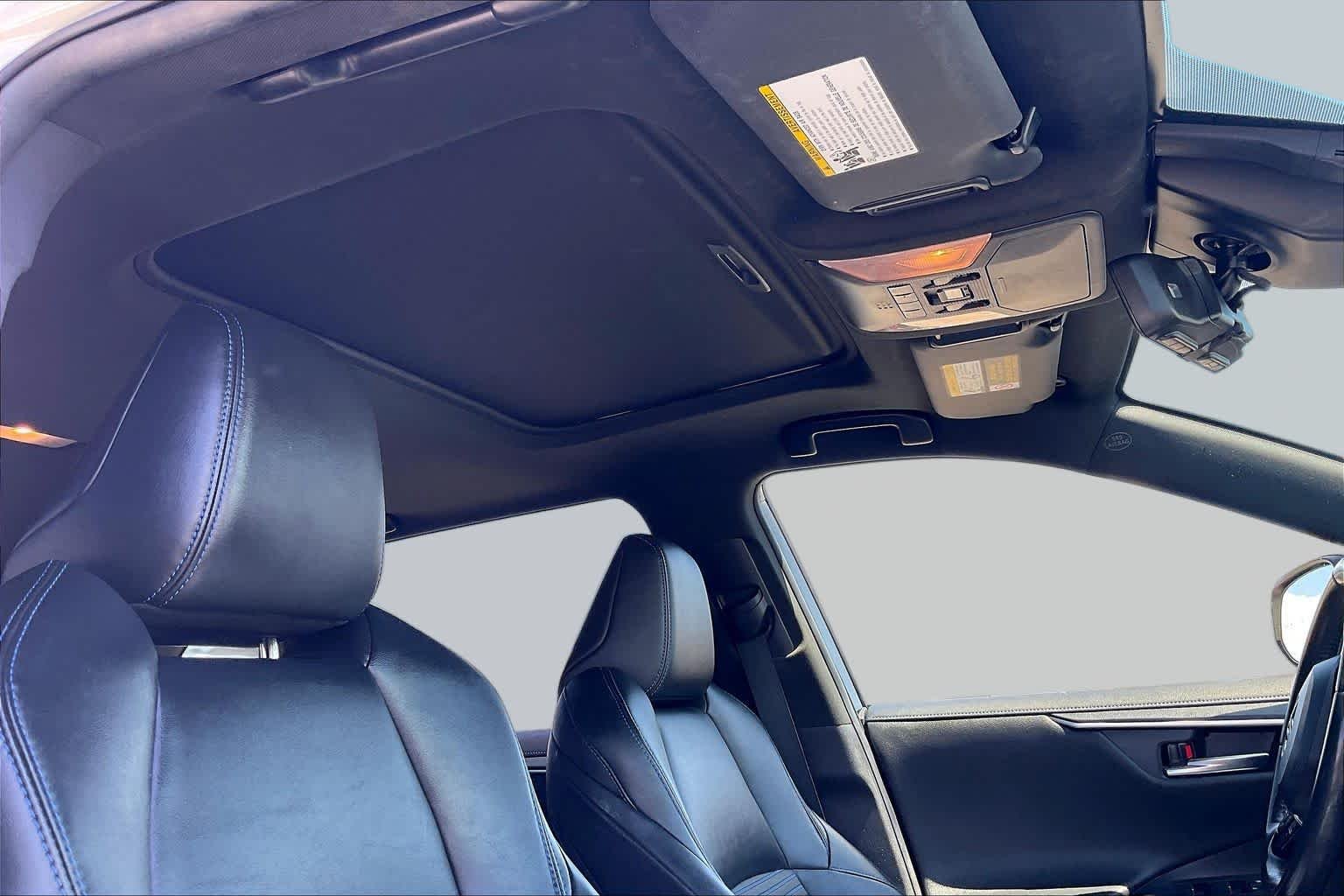 Used 2019 Blizzard Pearl w/Black Roof Toyota Hybrid XSE image 14