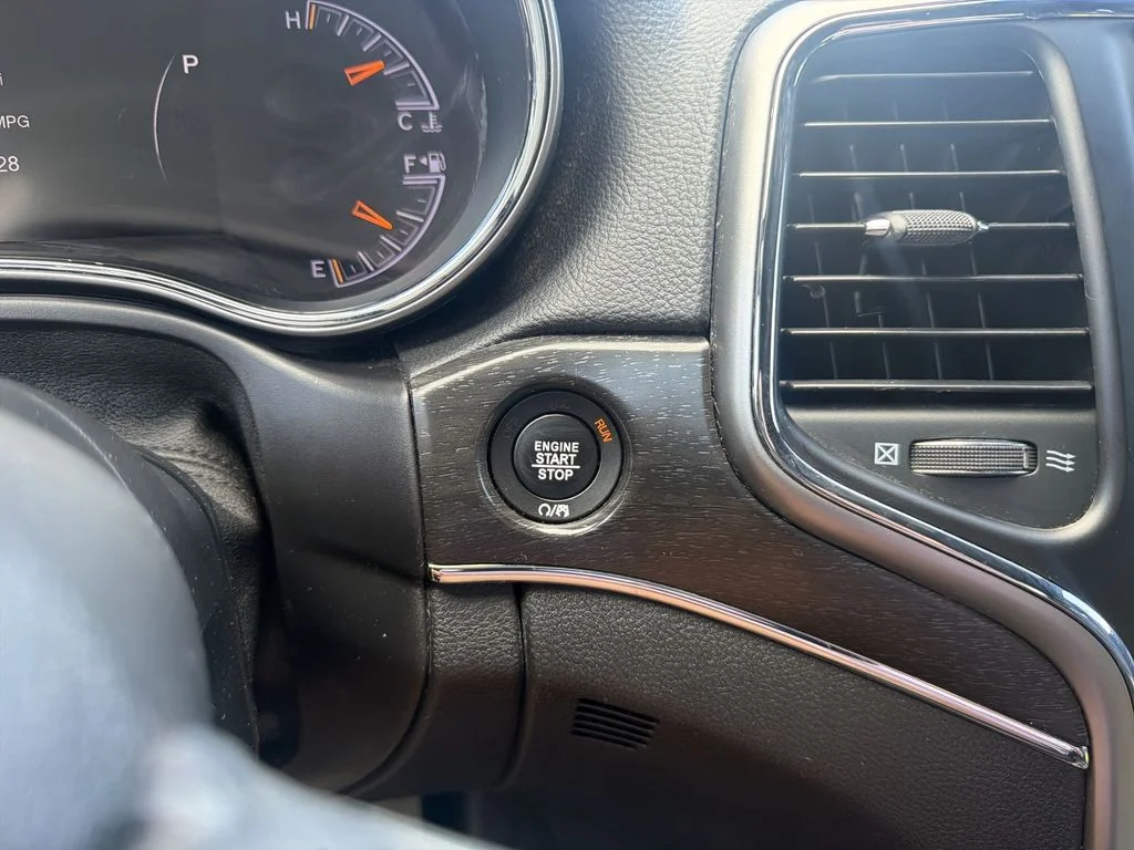 Used 2018 Billet Silver Metallic Jeep Limited image 23