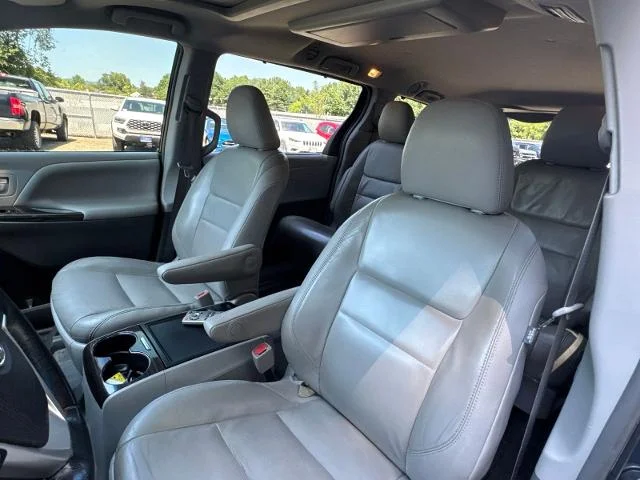 Used 2015 Shoreline Blue Pearl Toyota  image 36