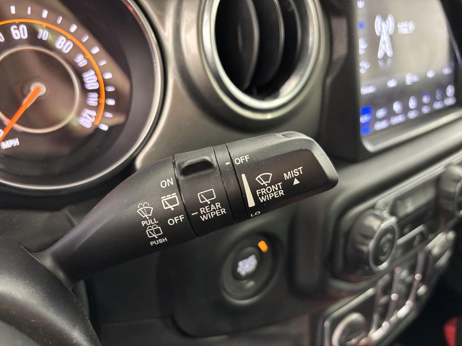 Used 2020 Billet Silver Metallic Jeep Sahara image 26