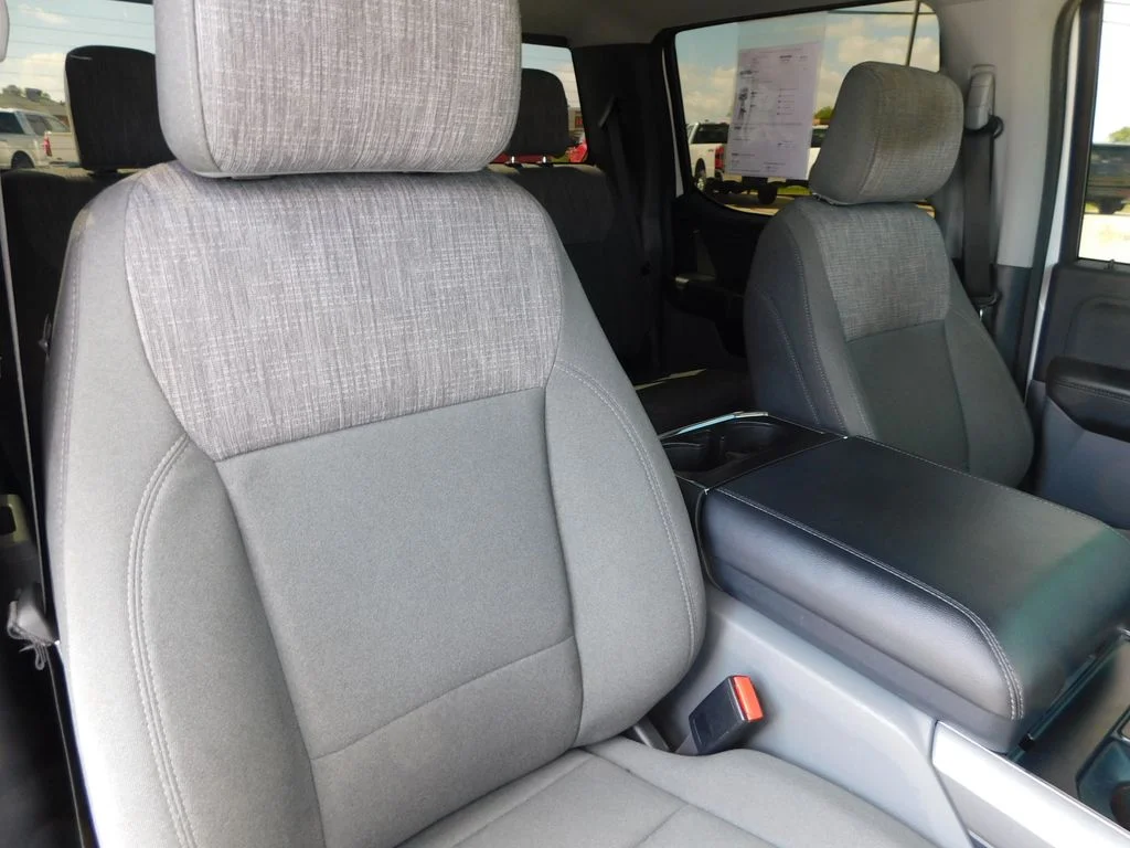 Used 2023 Oxford White Ford XLT image 25
