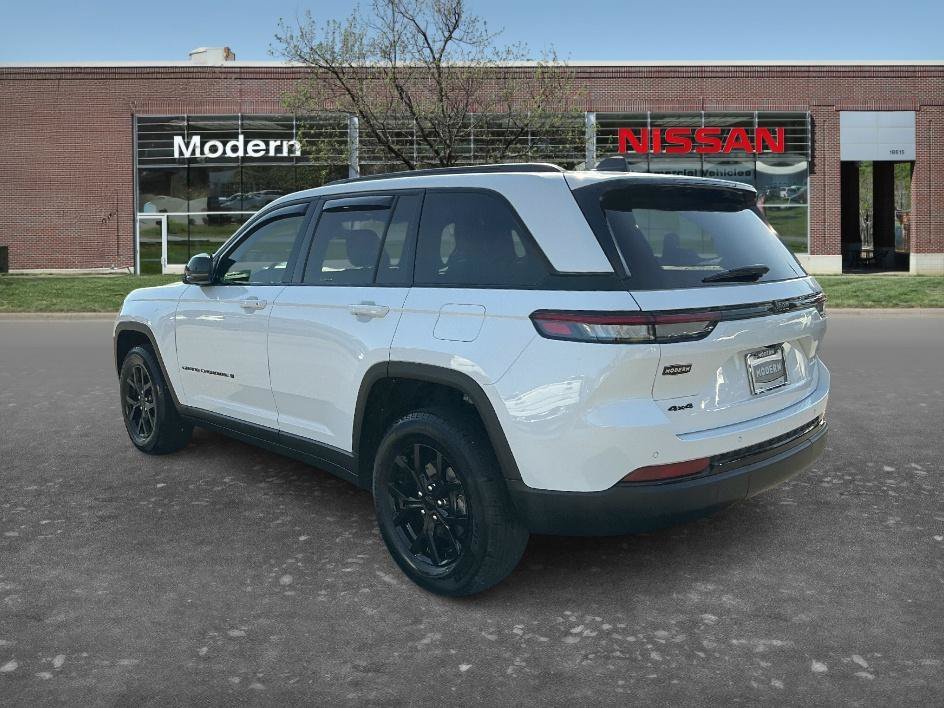 Used 2025 Bright White Clearcoat Jeep Altitude X image 2