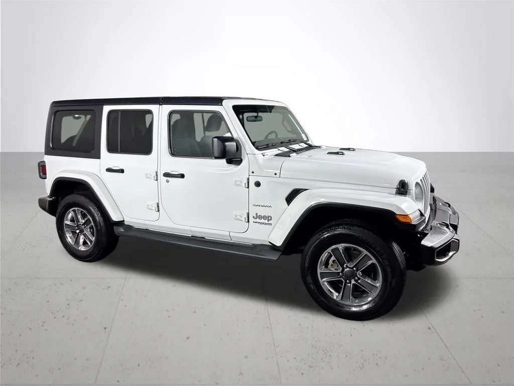 Used 2021 White Jeep Unlimited Sahara image 4