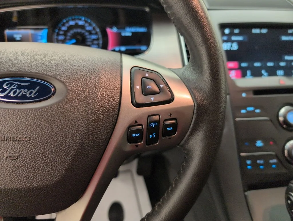 Used 2017 Blue Ford SEL image 35