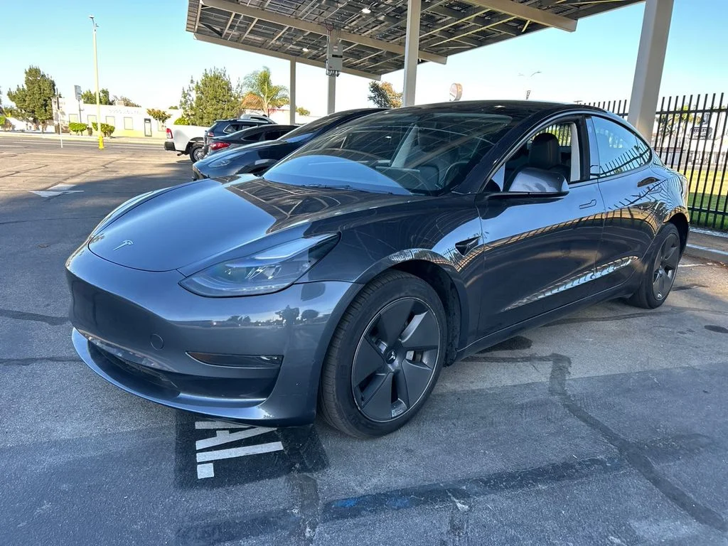 Used 2023 Midnight Silver Metallic Tesla Base image 3