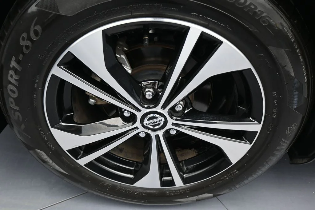 Used 2021 Fresh Powder Nissan SV image 38