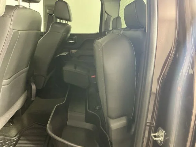 Used 2016  GMC SLE image 23