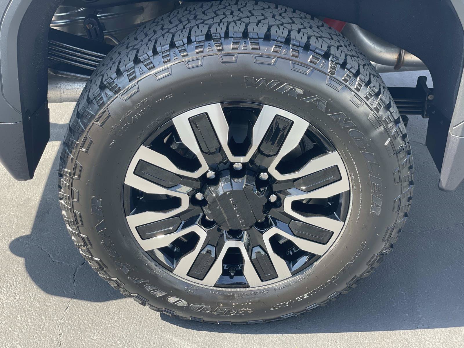New 2026 Summit White GMC Denali Ultimate image 30