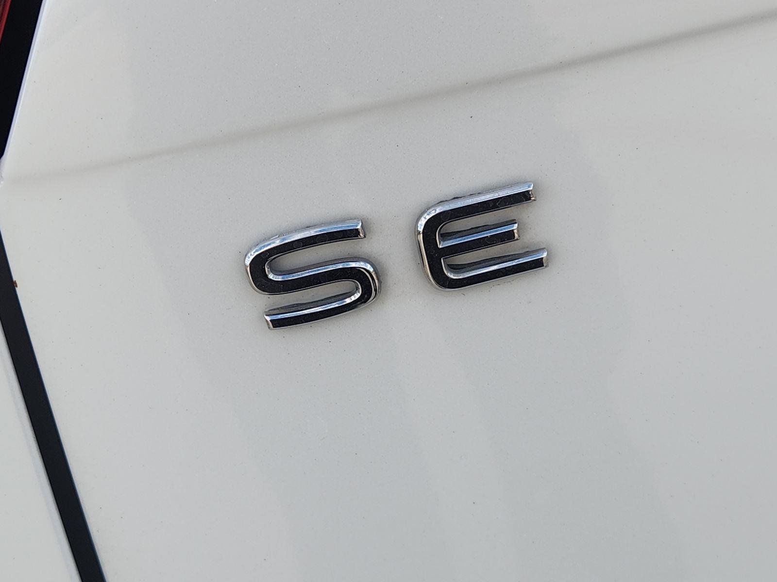 2024 Volkswagen Tiguan photo 12 of 33