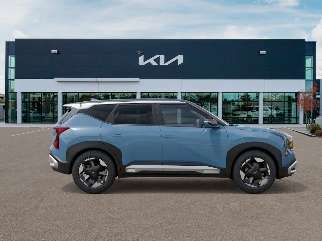 New 2027 Blue Kia S image 7