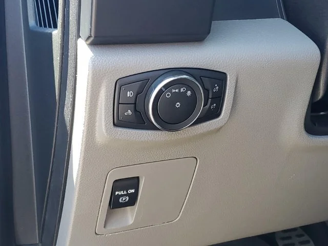 Used 2018 Shadow Black Ford XL image 14