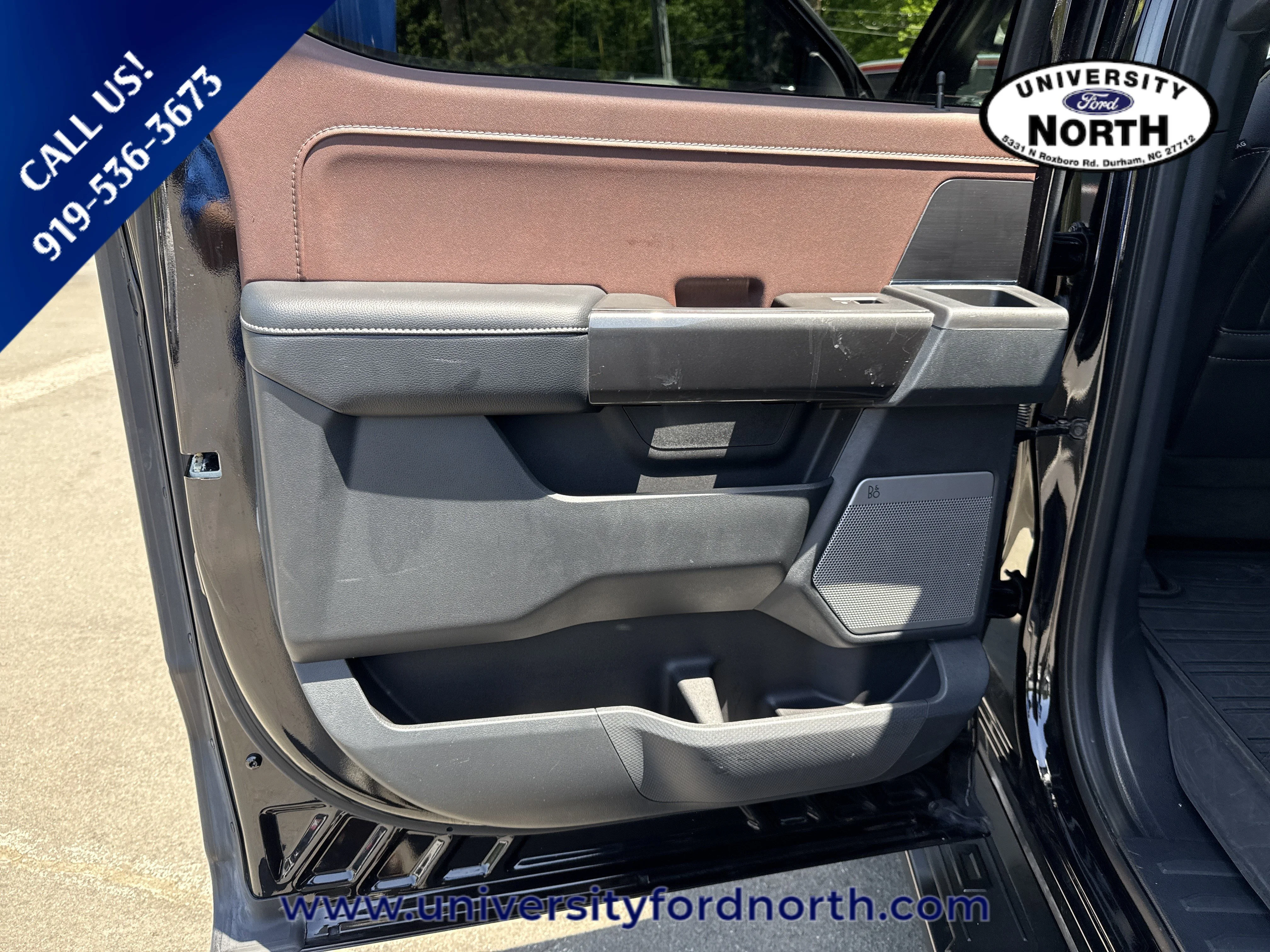 Used 2022 Agate Black Metallic Ford LARIAT image 44