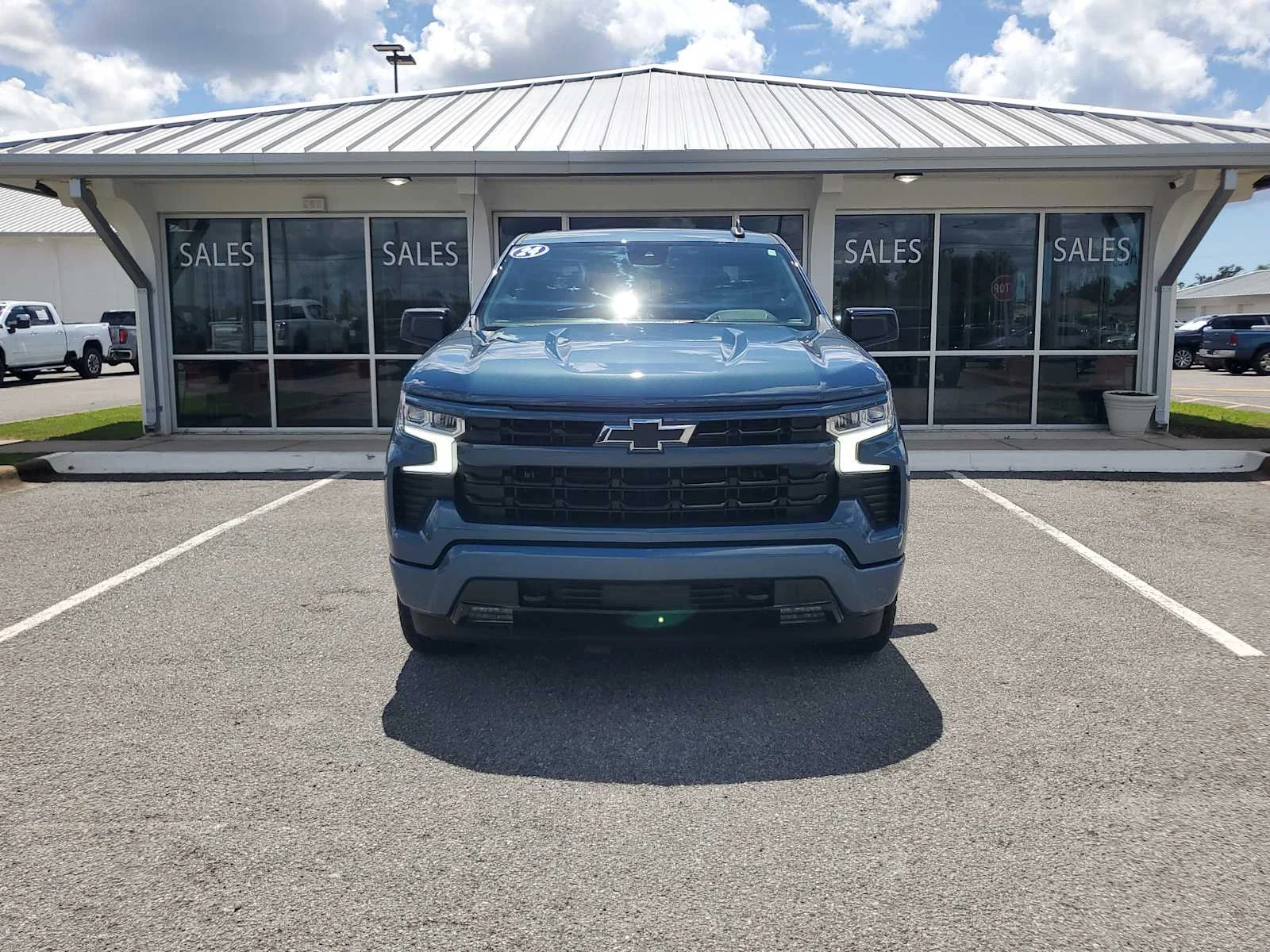 Used 2024 Lakeshore Blue Metallic Chevrolet RST image 10