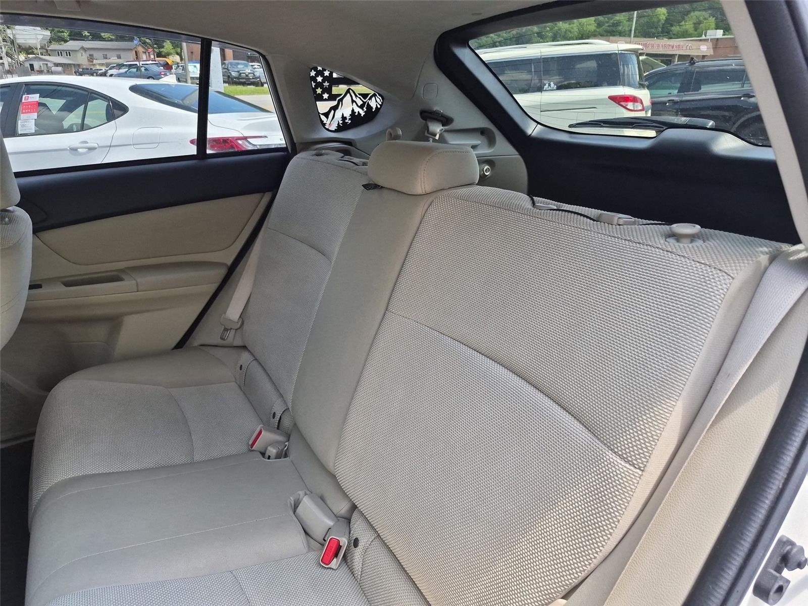 Used 2014 Satin White Pearl Subaru Premium image 31