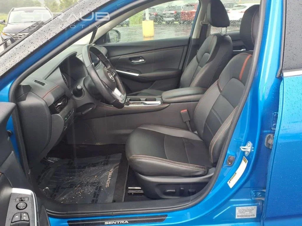 Used 2025 Electric Blue Metallic/Super Black Nissan SR image 16