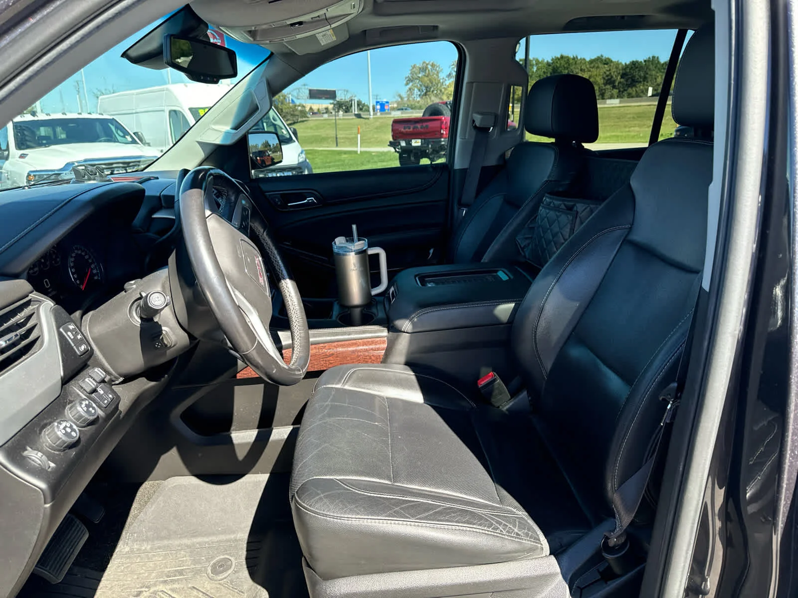 Used 2017 Iridium Metallic GMC SLT image 9