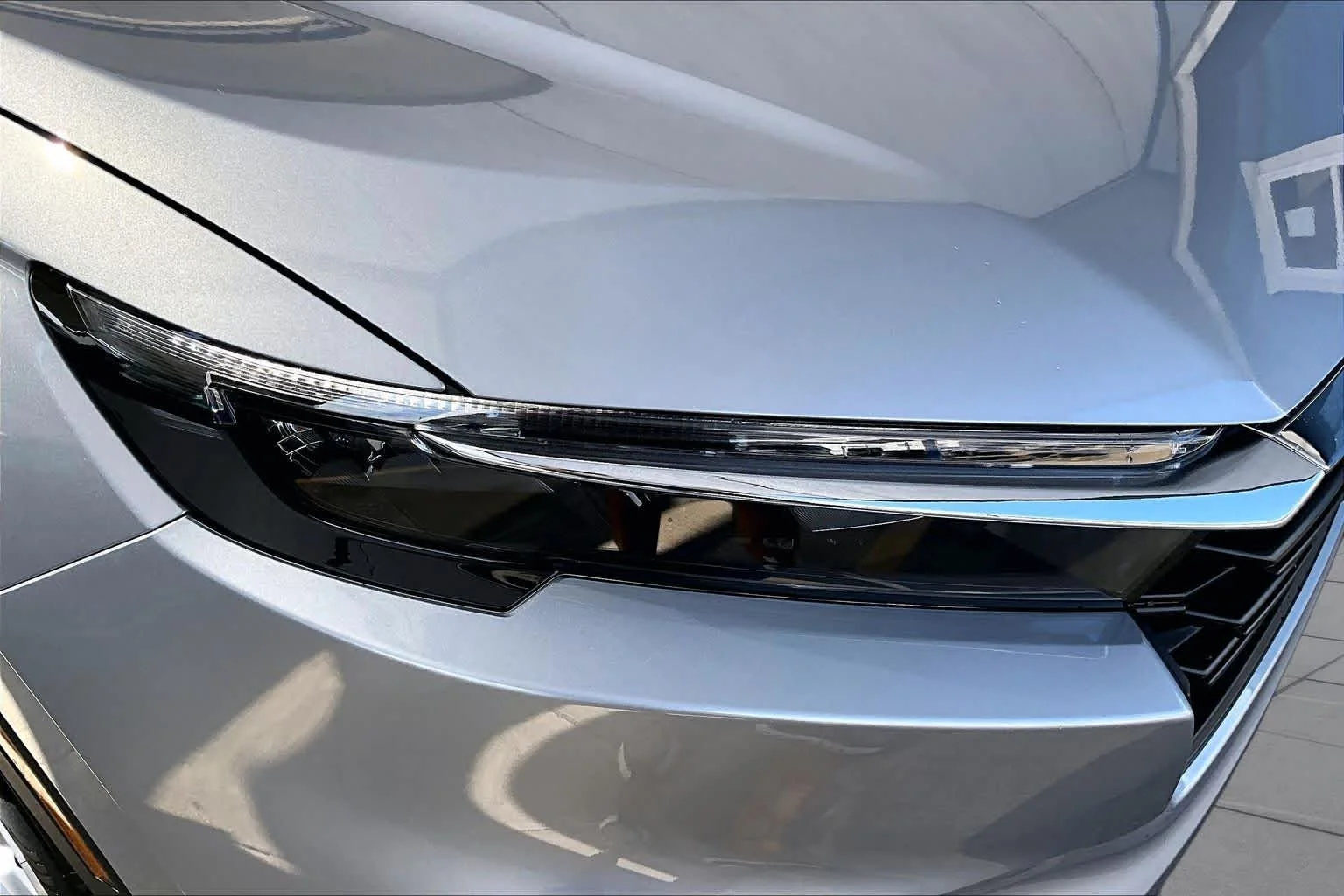 New 2027 Solar Silver Metallic Honda LX image 13