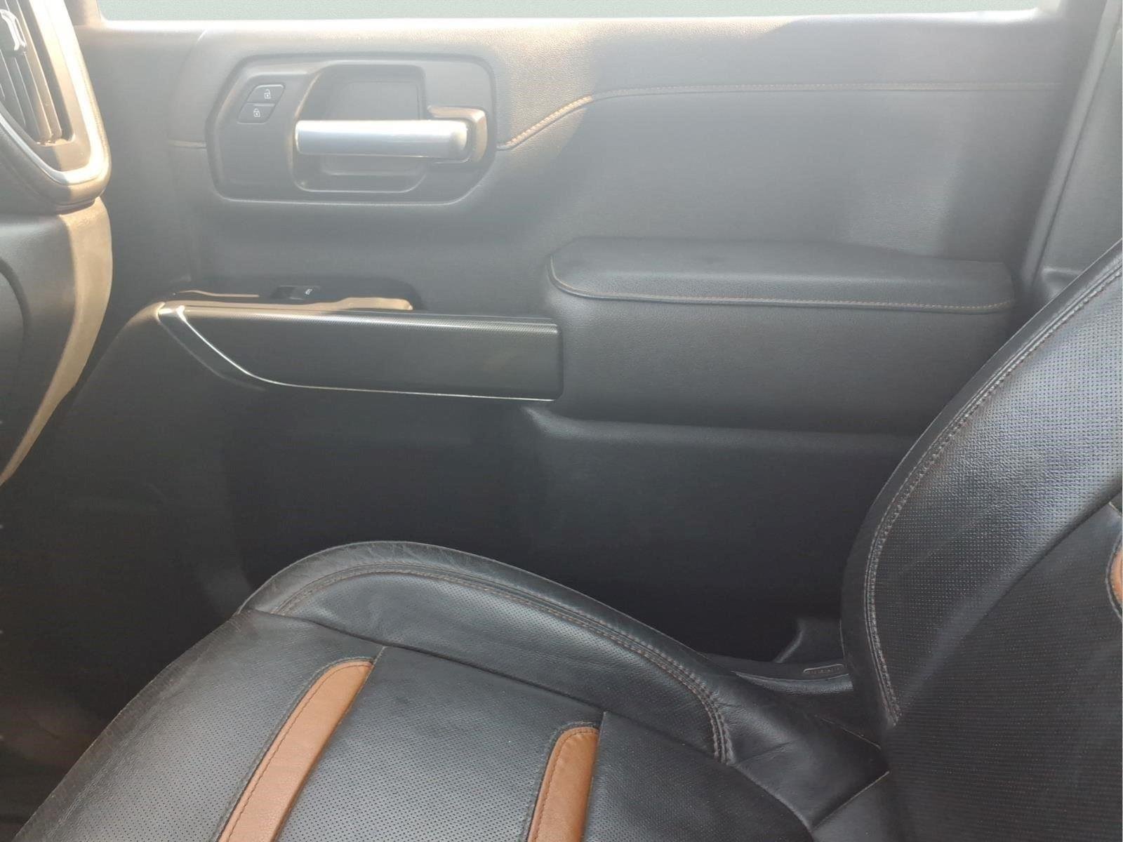 Used 2021 SUMMIT WHITE GMC AT4 image 27