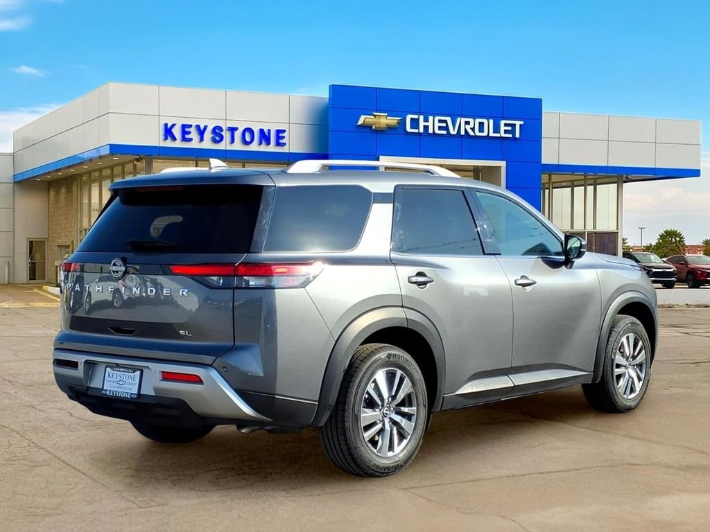 Used 2025 Gray Nissan SL image 7