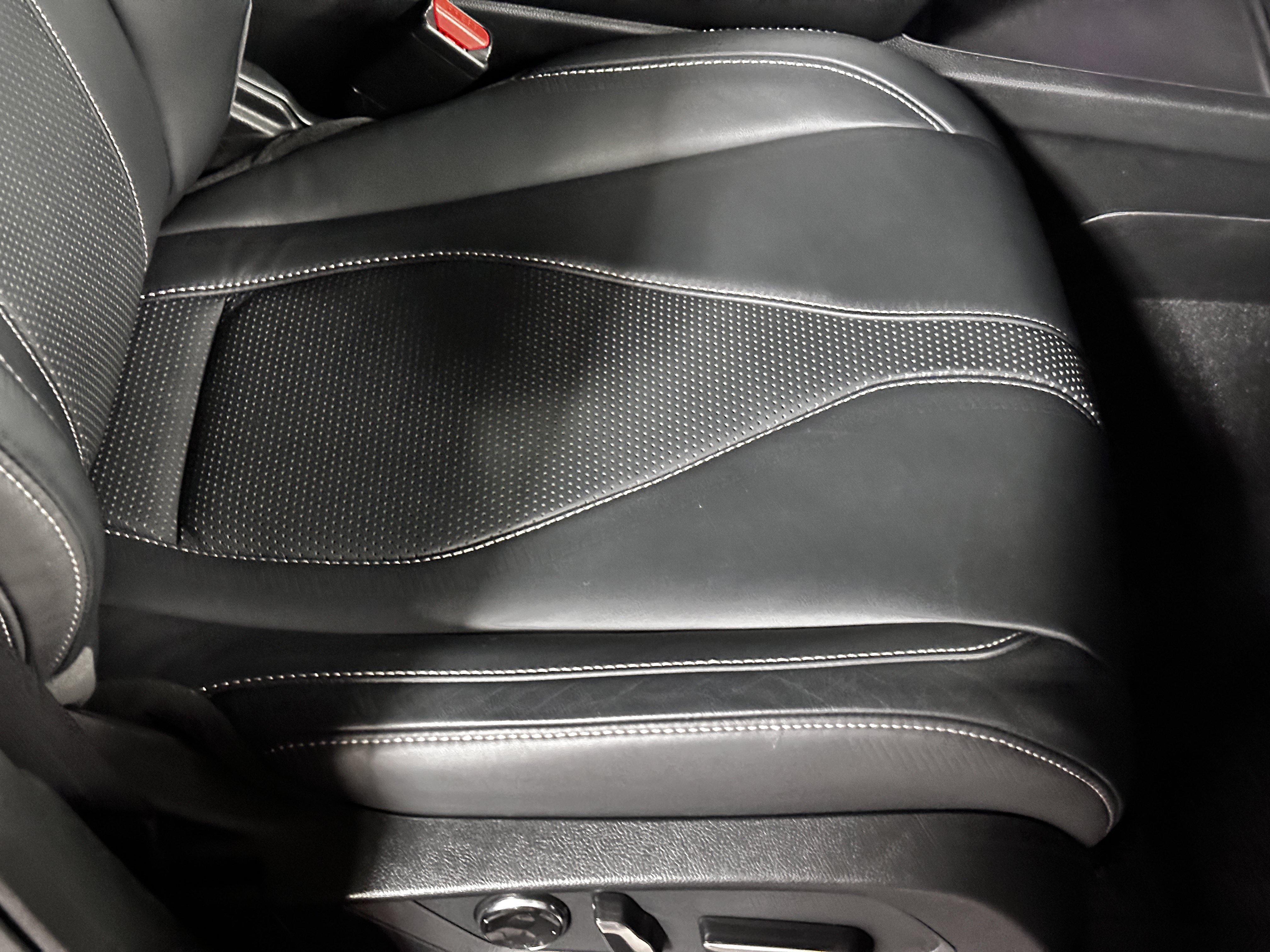 Used 2025 Majestic Black Pearl Acura SH-AWD TECH image 49