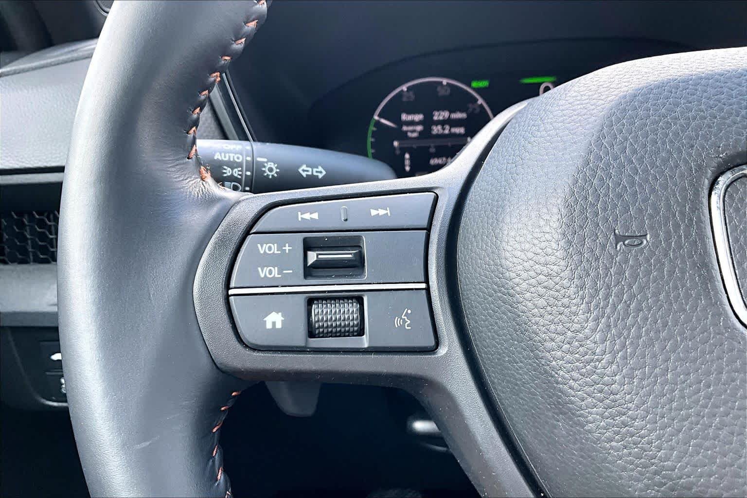 Used 2025 Meteorite Gray Metallic Honda Sport-L image 24
