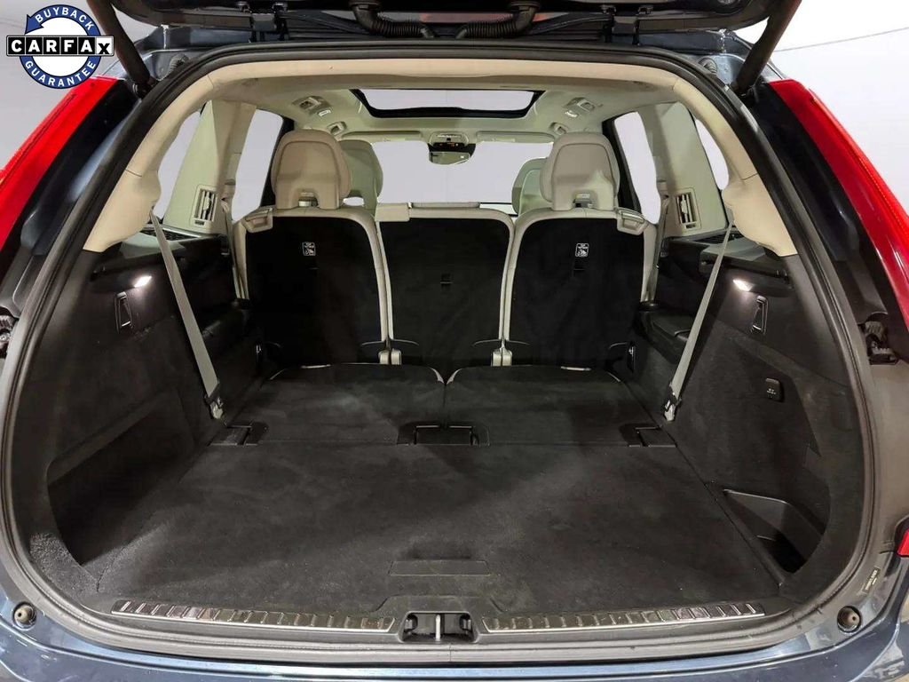 Used 2020 Denim Blue Metallic Volvo T5 Momentum image 30