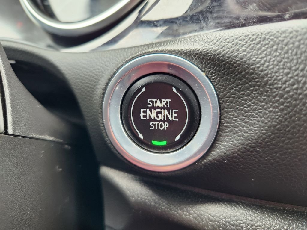 Used 2022 Gray Buick Preferred image 17