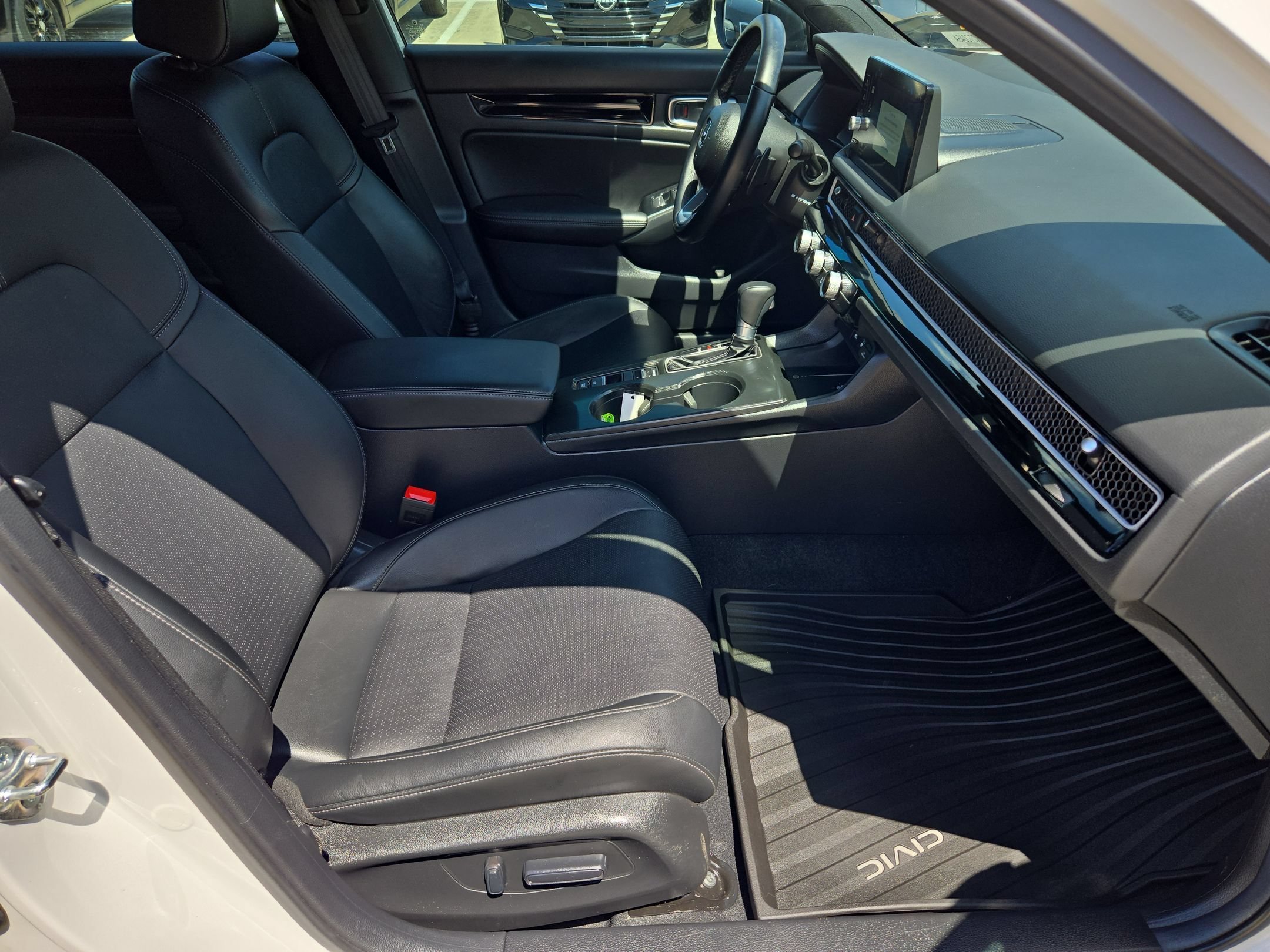 Used 2025 White Honda Sport Touring image 29