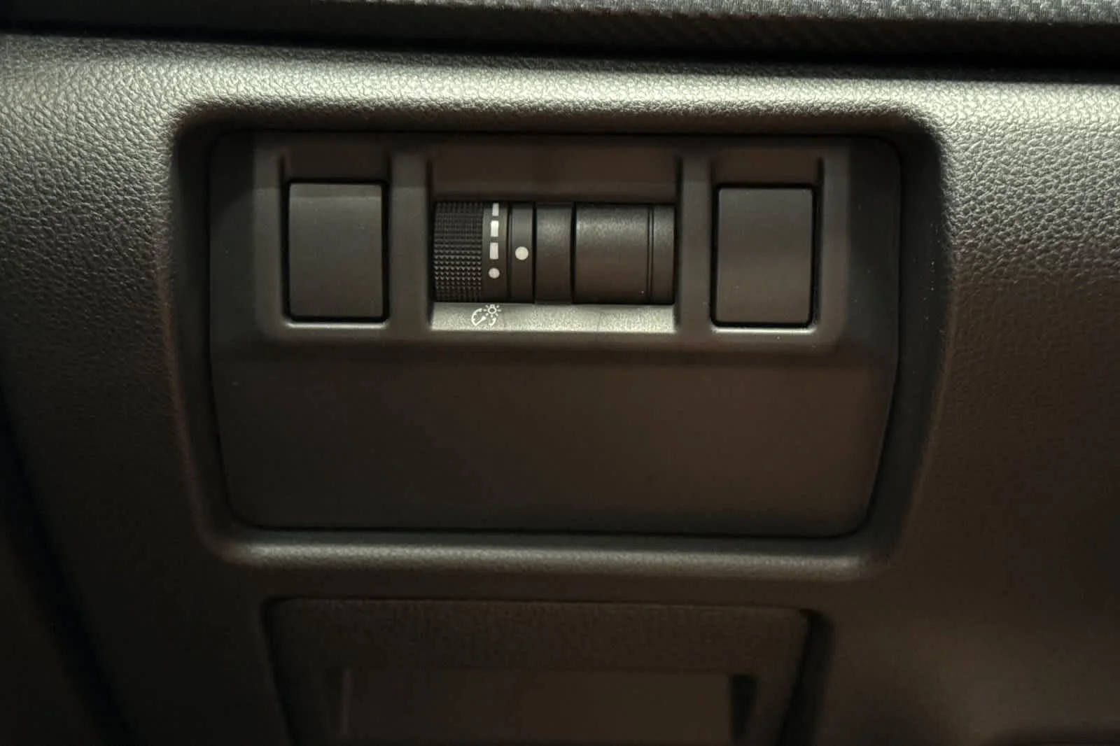 Certified Used 2024 Crystal White Pearl Subaru Limited image 29