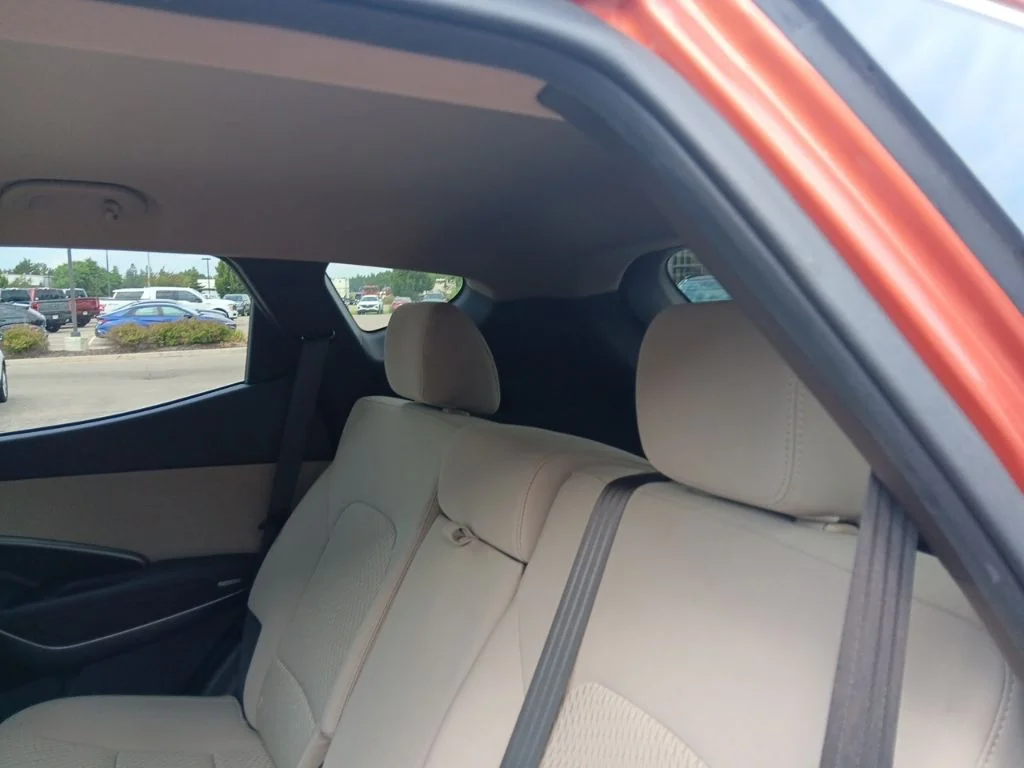 Used 2018 Canyon Copper Hyundai 2.4 Base image 32