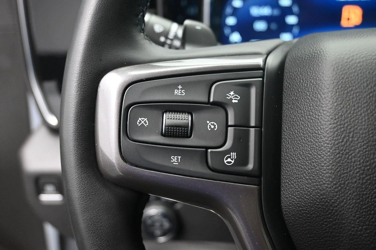 Used 2023 Iridescent Pearl Tricoat Chevrolet High Country image 29