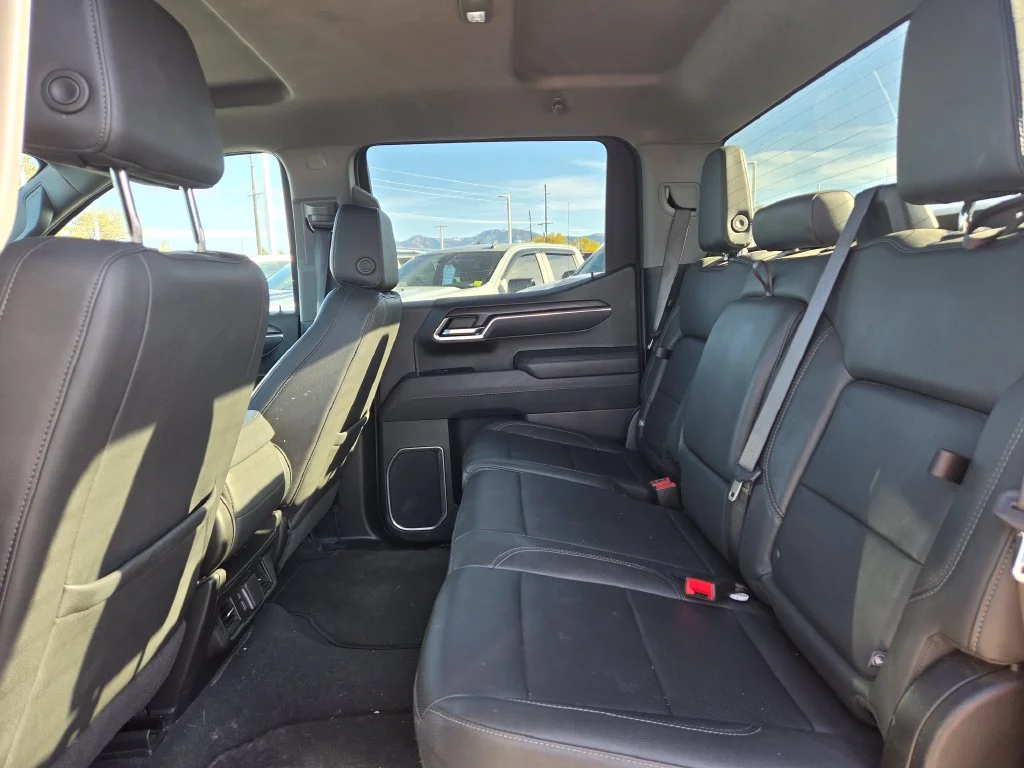 Used 2025 Silver GMC SLT image 5