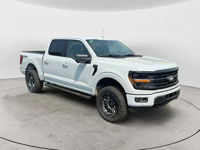 Used 2024 White Ford XLT image 3