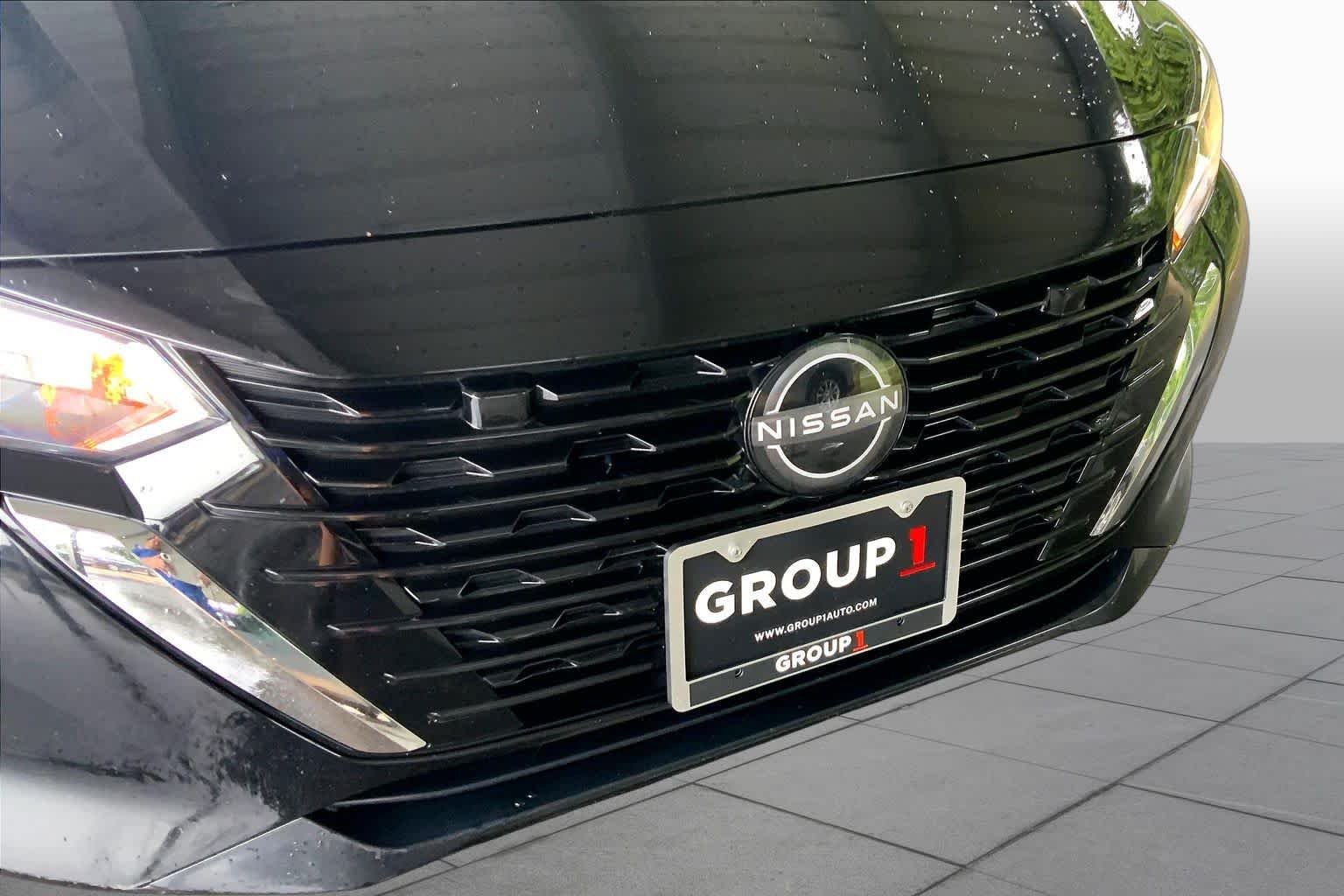 Used 2024 Super Black Nissan SV image 29