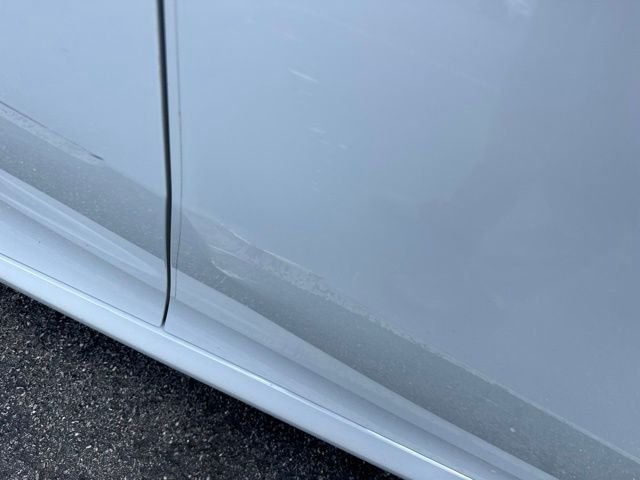 Used 2022  Toyota LE image 3