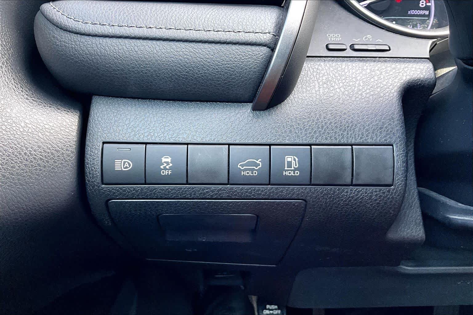 Used 2022 Ice Edge Toyota LE image 32