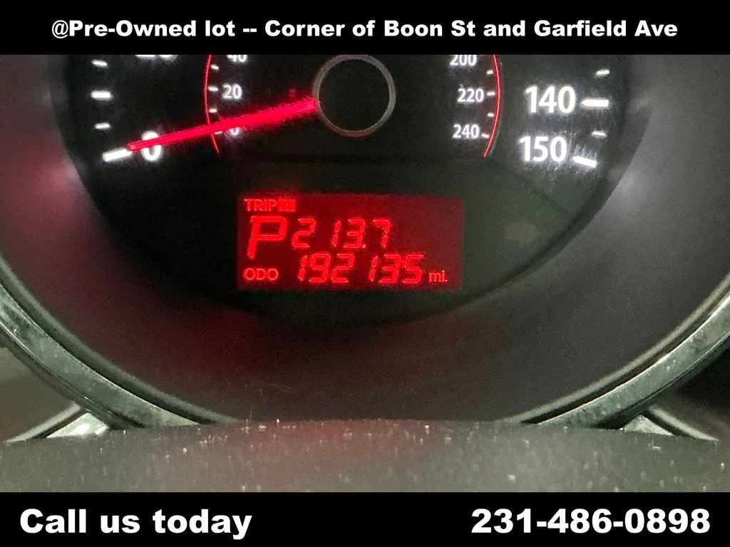 Used 2011 Silver Kia EX image 24