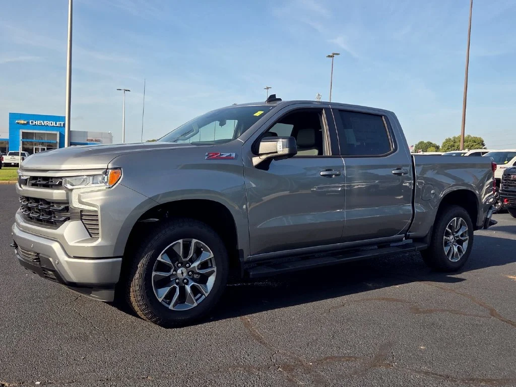 New 2026 Sterling Gray Metallic Chevrolet RST image 27