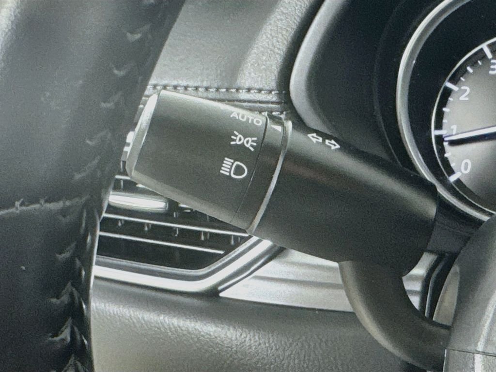 Used 2019 Snowflake White Pearl Mica Mazda Touring image 13