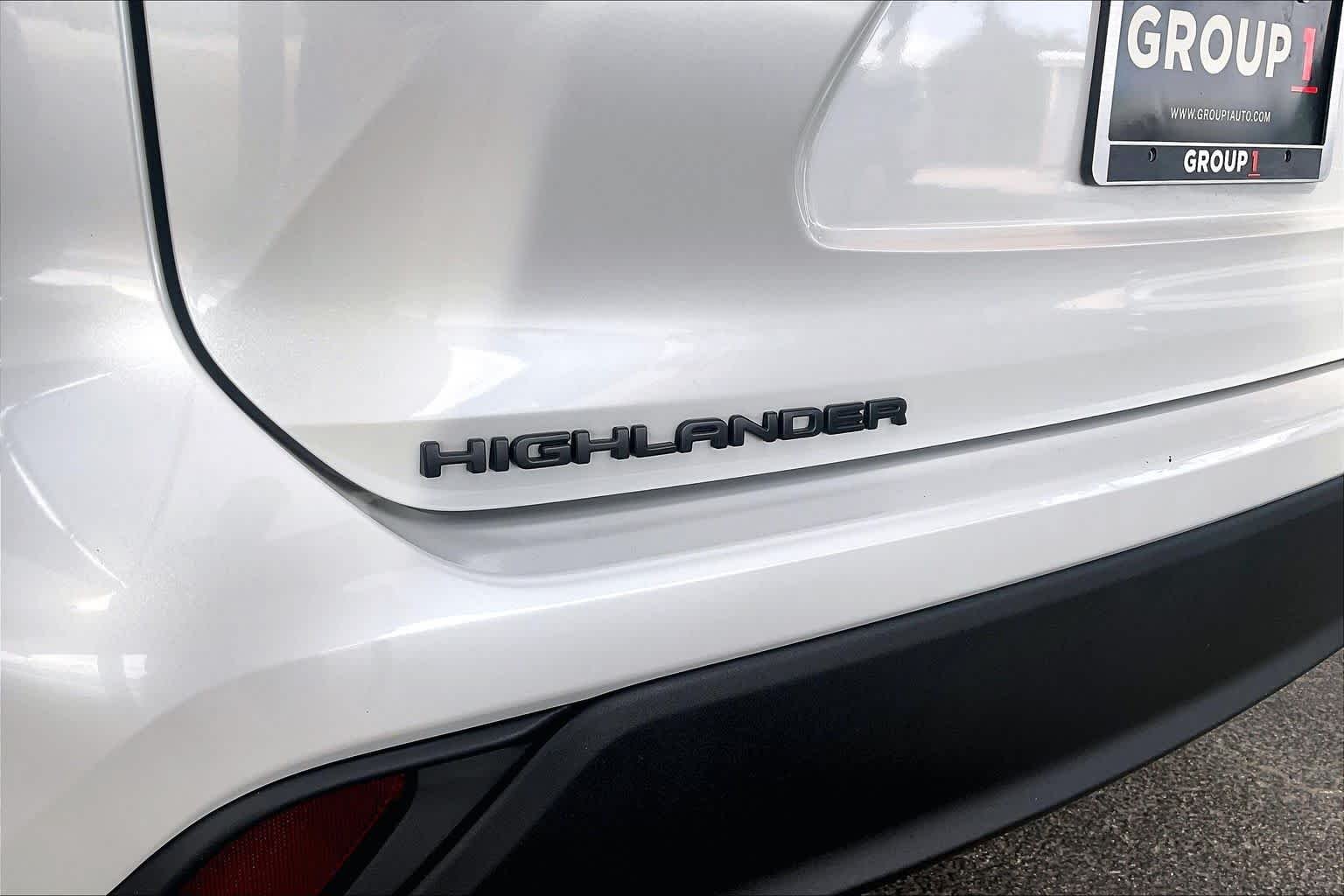 2022 Toyota Highlander L - Photo 10