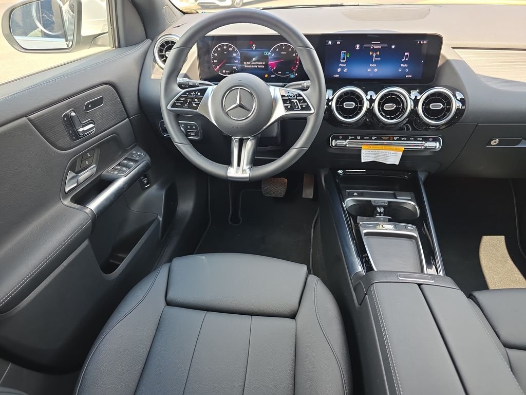 New 2026 White Mercedes-Benz GLA 250 image 13