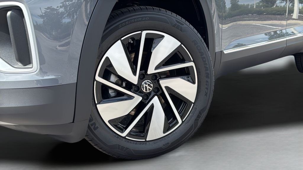 New 2026 Pure Gray Volkswagen 2.0T SEL image 18