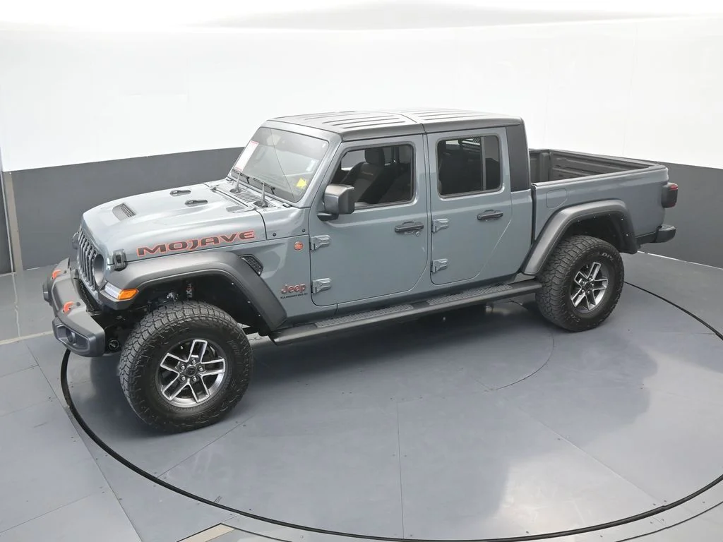 Used 2024 Anvil Clear Coat Jeep Mojave image 48
