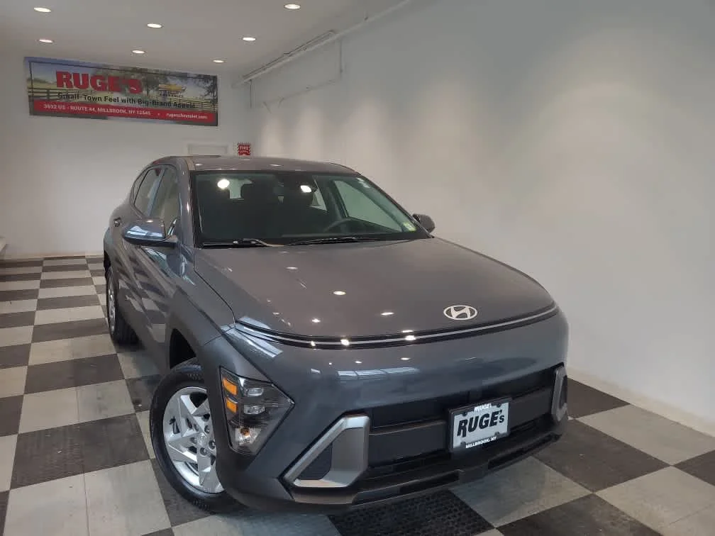 Used 2024 Ecotronic Gray Pearl Hyundai SE image 5