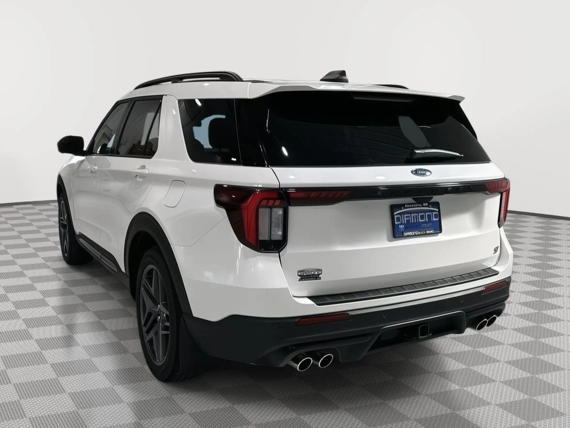 Used 2026 Star White Metallic Tri-coat Ford ST image 3